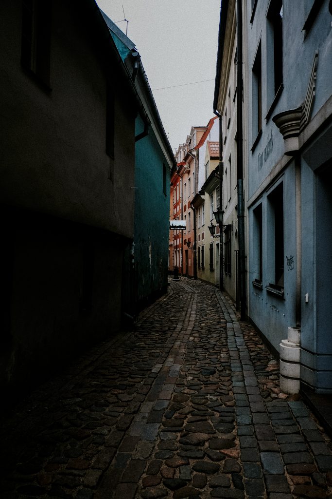 Enge Gasse in der Altstadt von Riga